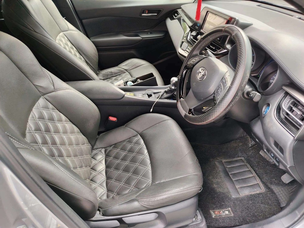 2028M-interior