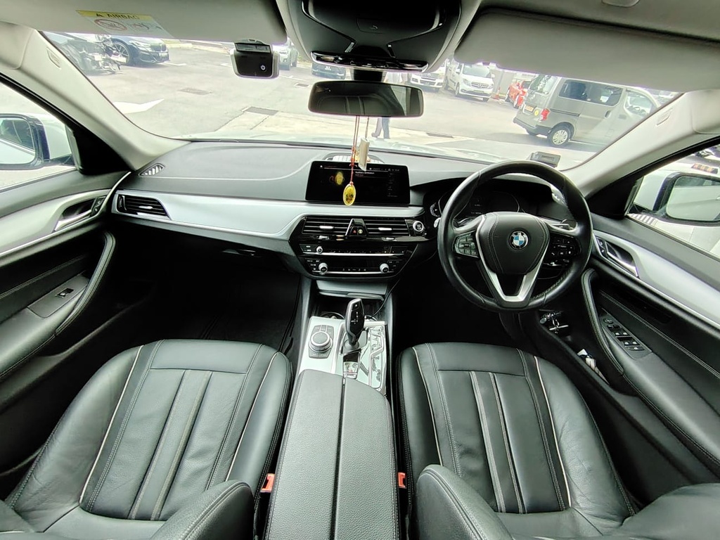 520i-3