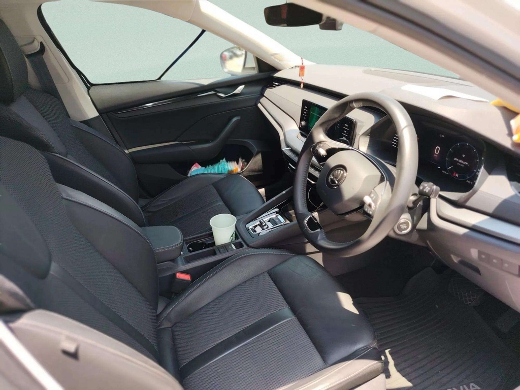 9760D interior