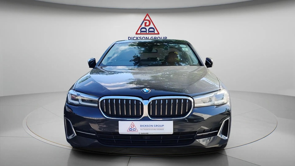B.M.W. 520I EXECUTIVE EDITION 48V ADPT LED HL